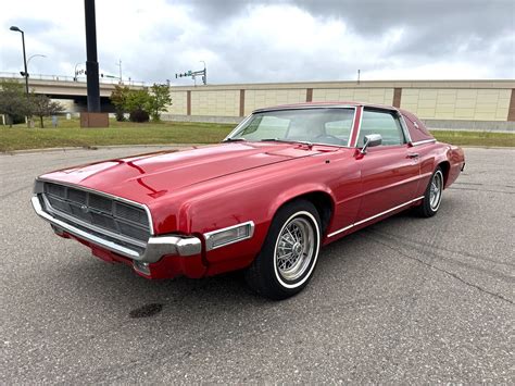 1969 Ford Thunderbird