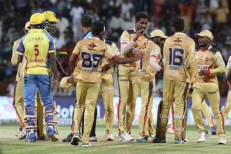 TNPL: Super Gillies storms into final