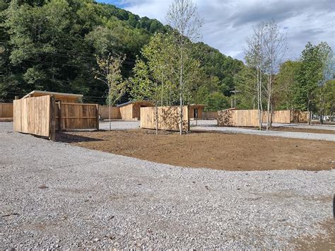 DEVIL'S BACKBONE ADVENTURE RESORT (Matewan) - Campground Reviews ...
