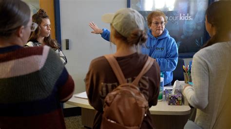 IU Indianapolis students join Shepherd Community Center in the work to ...