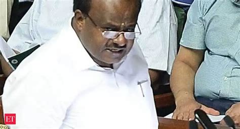 K'taka govt orders ban on media entry in Vidhan Soudha - The Economic ...