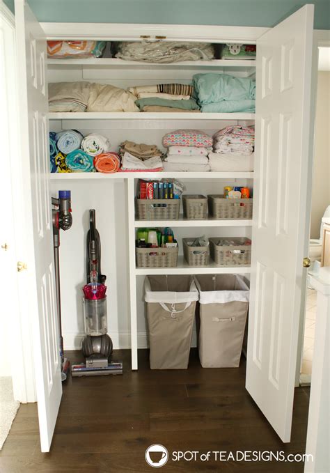 Modern Hallway Closet Ideas at Declan Thwaites blog