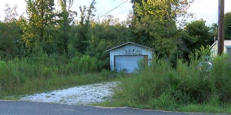 Moody residents rally around man living in storage shed