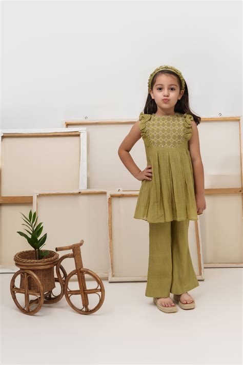 Girls kurta sets – The right cut store