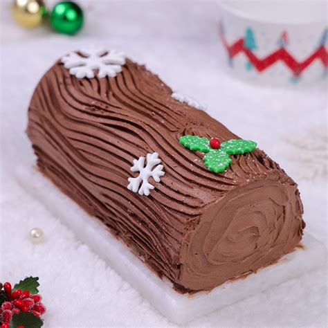 Yule Log Cake | Chocolate Yule log cake | Christmas Yule Log Cake ...