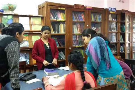 Bethune College : Facilities