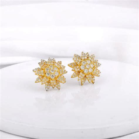 Top 5 Earrings for Bridesmaids at Summer Weddings – GIVA