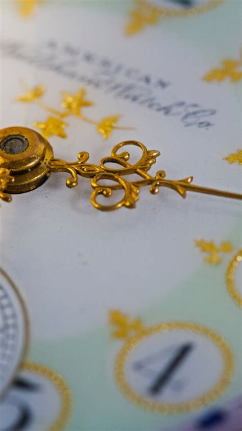 Download wallpaper macro, arrows, watch, figures, dial, section macro ...