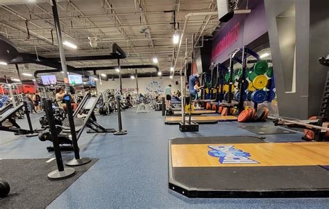 CRUNCH FITNESS - TAMPA PALMS - 15313 Amberly Dr, Tampa FL - Hours ...