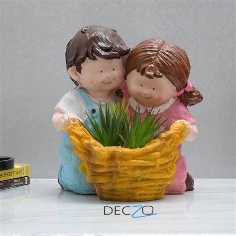 Sitting Cute Couple Planter – Deczo