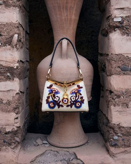 ETRO Official Website: Men's, Women's & Home collections