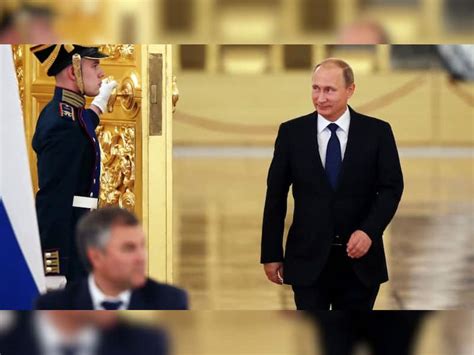 A Killer Walk: Do you Know why Vladimir Putin Locks His Right Hand ...