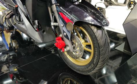 यामाहा ने शोकेस की Ray ZR स्ट्रीट रैली एडिशन, जानें फीचर्स - yamaha-ray ...