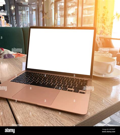 Generic Laptop 的图像结果