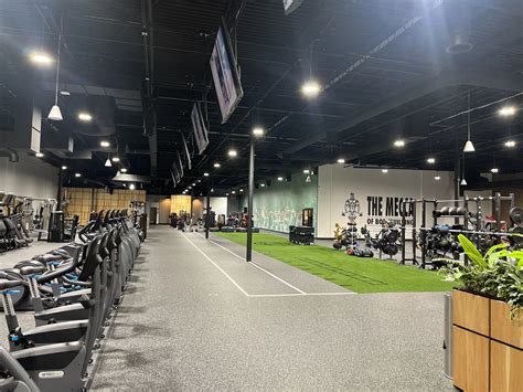 Gold’s Gym - J2 Company