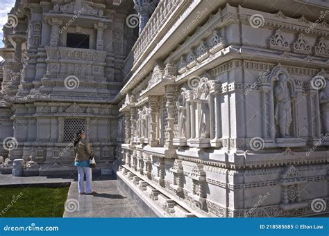 Tourist Destination - Baps Shri Swaminarayan Mandir - a Traditional ...