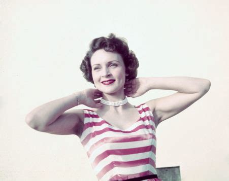 Betty White Put Her Acting Career on Hold to Volunteer for the War ...