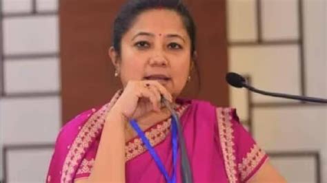 Assam: Former Kisan Morcha leader Indrani Tahbildar consumed 80 ...