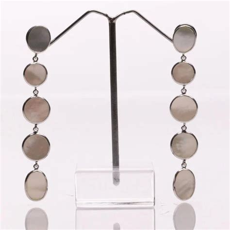 blisse-allure-mother-of-pearl-danglers-954757_grande.webp?v=1688759407