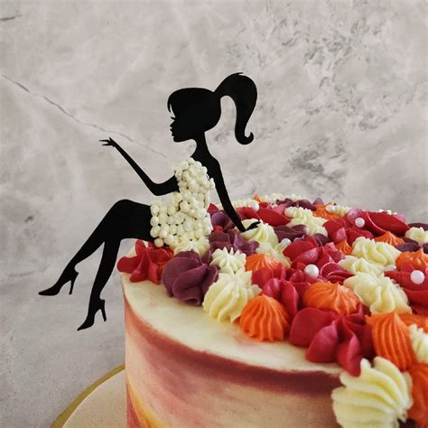 Lady Dress Cake | Rosette Cake | Order Designer Cakes in Bangalore ...