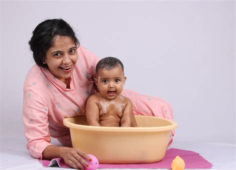 Newborn Baby Bath Powder: Safe & Natural Care | ByGrandma