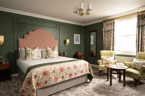 THE HARBOURVIEW HOTEL (Carnlough) - Hotel Reviews, Photos, Rate ...