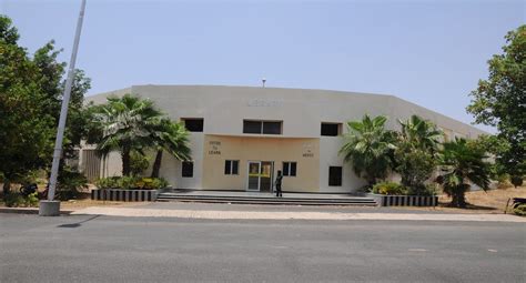 JNTUACEP | Facilities | Central Library