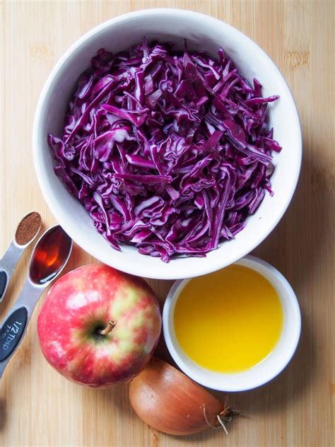 German red cabbage with apples (Rotkohl) - Caroline's Cooking