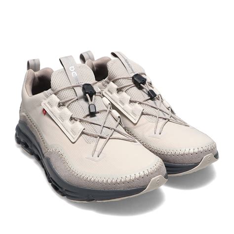 On Cloudaway Pearl/Fog （オン クラウドアウェイ-ホワイト） | atmos（アトモス） 公式オンラインストア