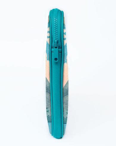 Mount Fuji from Yamanaka Laptop Sleeve – Myxtur