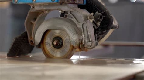 Ceramic Tile Cutting Machine 的图像结果