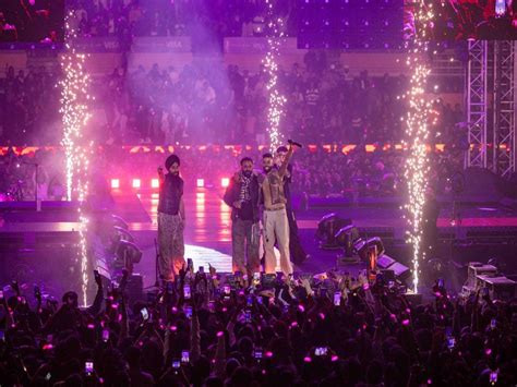 AP Dhillon delivers electrifying performance in Delhi, Babbu Maan makes ...