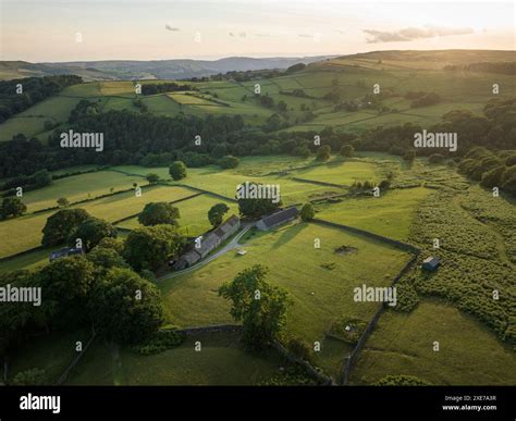 Stanage Edge, Peak District, border of Derbyshire and Yorkshire, England, United Kingdom, Europe ...