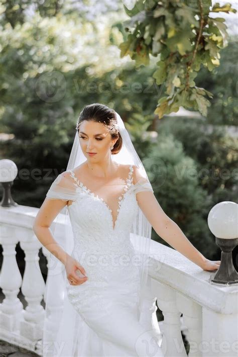 Pretty Bride Woman 的图像结果