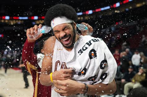 Cavs trade rumors. Are Giannis or LeBron serious Cleveland options?