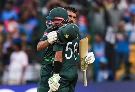 ಮಳೆಬಾಧಿತ ಪಂದ್ಯದಲ್ಲಿ ನ್ಯೂಝಿಲ್ಯಾಂಡ್ ವಿರುದ್ಧ ಪಾಕಿಸ್ತಾನಕ್ಕೆ ಜಯ | Pakistan ...