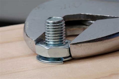 GI Fasteners Manufacturer in Kolkata | Bolts, Nuts & Washers M8–M64 – R ...