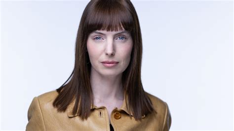 Marie-Flore: une chanteuse "très romantique, mais pas dans sa version ...