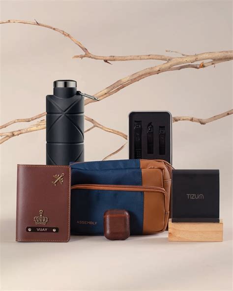 Discover Thoughtful Birthday Gifts Hamper for Boyfriend – The Knot Company