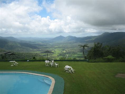 Country Town 的图像结果