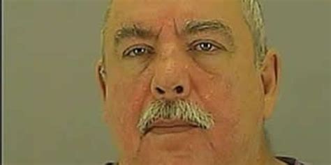 Knife-wielding suspect in hotel robbery arrested