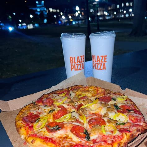 Blaze Pizza Hours