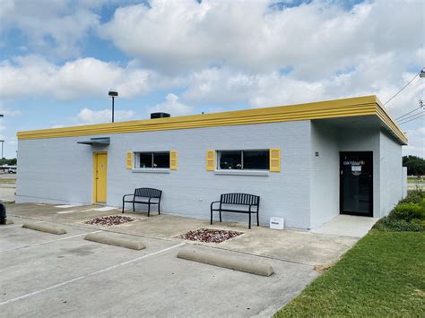 Animal Hospital Exterior Painting