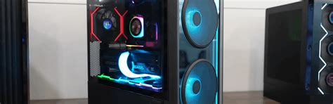 Lian Li toont kasten met fans in glazen frontpaneel en 'volledig ...