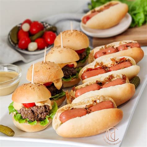 Mini burgers et hot-dogs - Mes Délicieuses Créations