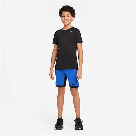 Nike Trophy Older Kids' (Boys') Training Shorts. Nike IN