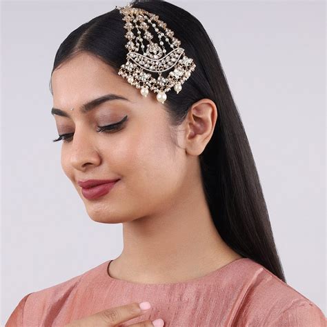 Elegant Hair Brooch Designs: Timeless Hair Brooch Beauty And Style