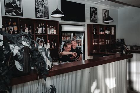 THE GILLIES CAFE, BAR & DELI, Yungaburra - Restaurant Reviews, Phone ...