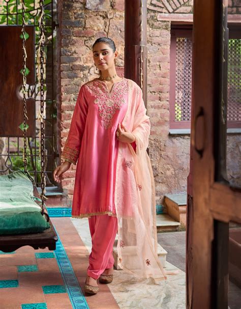 Buy Kainat Pink Embroidered A-Line Choga Set – Dohr India