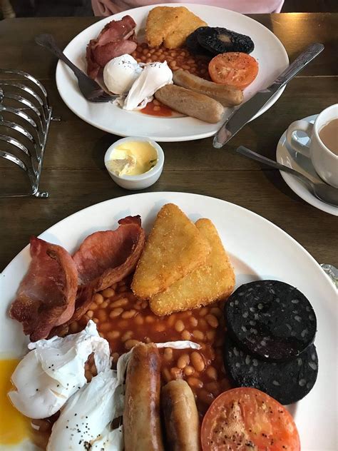 THE FRAMPTON ARMS (Moreton) - Inn Reviews, Photos, Rate Comparison ...